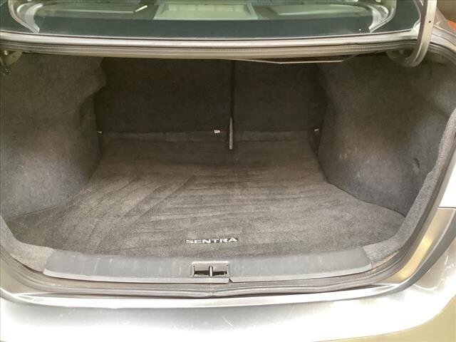 2019 Nissan Sentra in Chicago, IL 60659 - 2329915 18