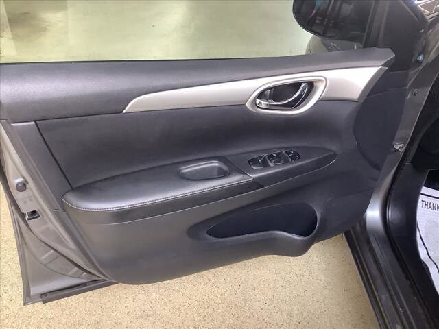 2019 Nissan Sentra in Chicago, IL 60659 - 2329915 9