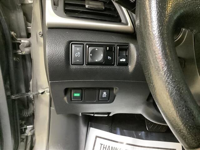 2019 Nissan Sentra in Chicago, IL 60659 - 2329915 11