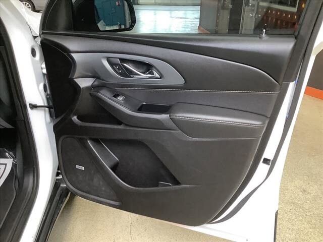 2019 Chevrolet Traverse in Chicago, IL 60659 - 2329916 23