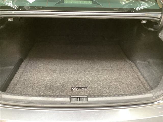 2016 Volkswagen Passat in Chicago, IL 60659 - 2329952 19