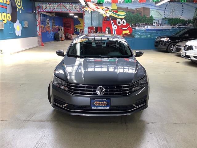 2016 Volkswagen Passat in Chicago, IL 60659 - 2329952 8