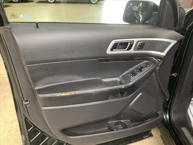 2013 Ford Explorer in Chicago, IL 60659 - 2329953 10