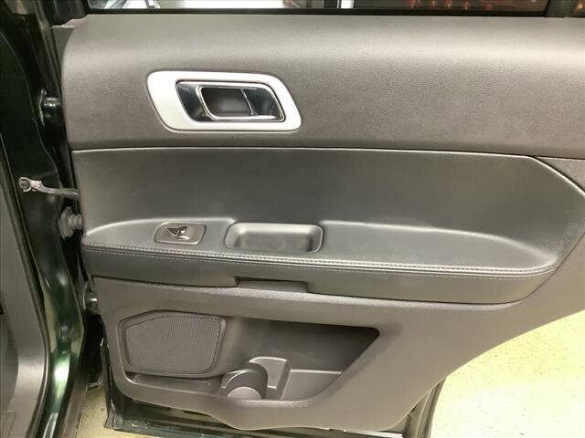 2013 Ford Explorer in Chicago, IL 60659 - 2329953 22