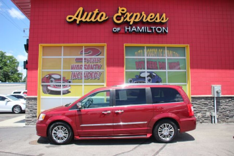 2011 Chrysler Town & Country in Hamilton, OH 45015 - 2329974