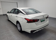 2020 Nissan Altima in Indianapolis, IN 46219 - 2330912 5