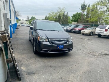 2015 Chrysler Town & Country in Milwaukee, WI 53221