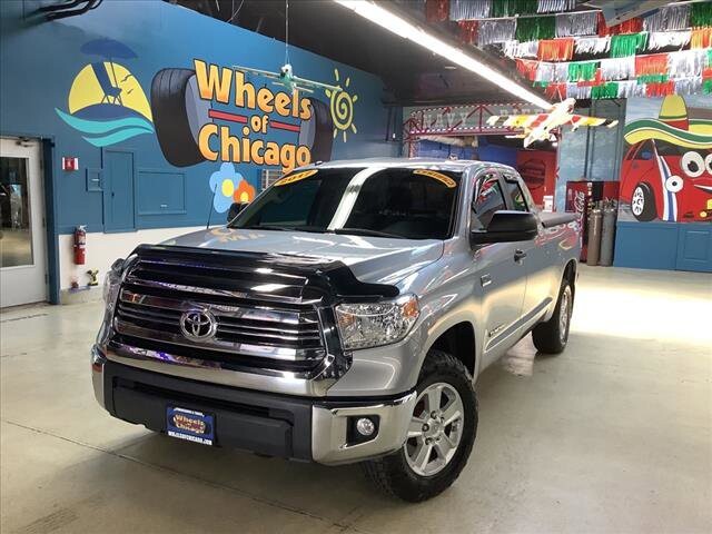 2017 Toyota Tundra in Chicago, IL 60659 - 2332110