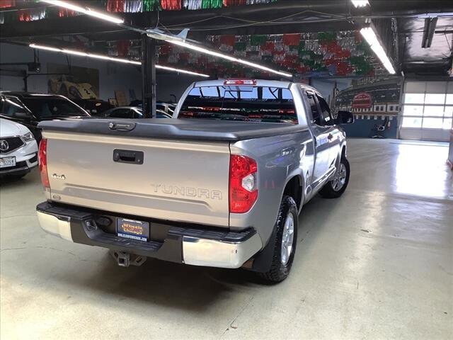 2017 Toyota Tundra in Chicago, IL 60659 - 2332110 5