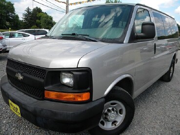 2009 Chevrolet Express 2500 in New Philadelphia, OH 44663