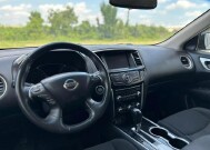 2017 Nissan Pathfinder in Dallas, TX 75212 - 2332186 3