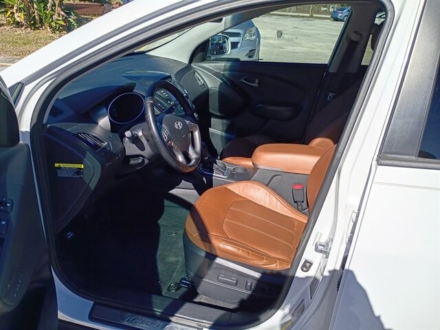 2015 Hyundai Tucson in Hudson, FL 34669 - 2332626 11