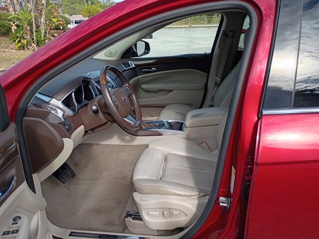 2011 Cadillac SRX in Hudson, FL 34669 - 2332627 11