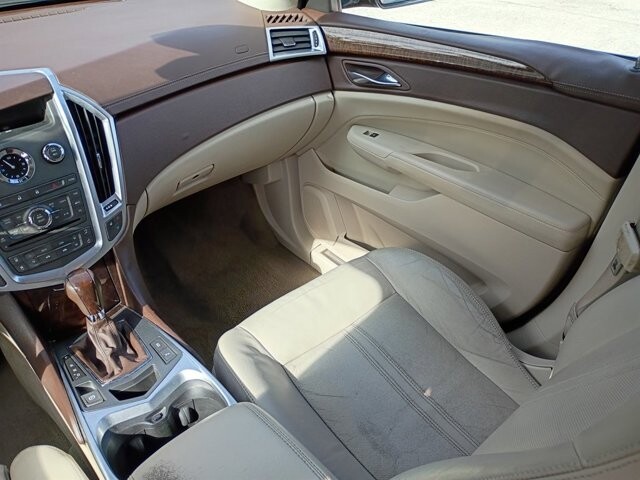 2011 Cadillac SRX in Hudson, FL 34669 - 2332627 14