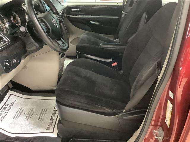 2016 Dodge Grand Caravan in Chicago, IL 60659 - 2332873 10