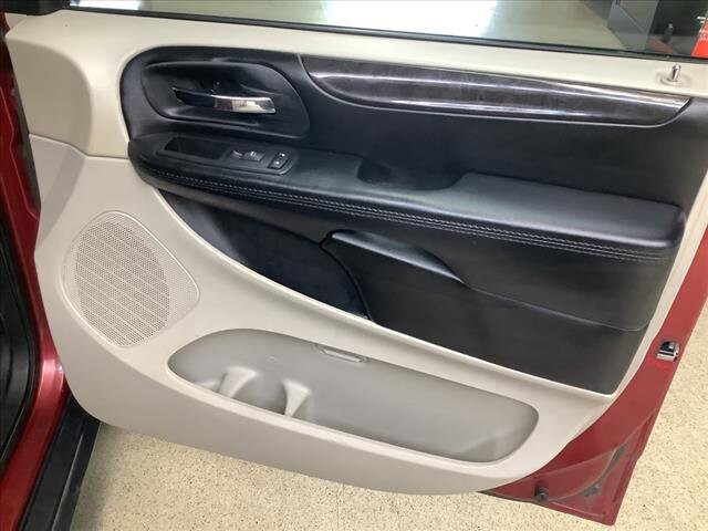 2016 Dodge Grand Caravan in Chicago, IL 60659 - 2332873 20