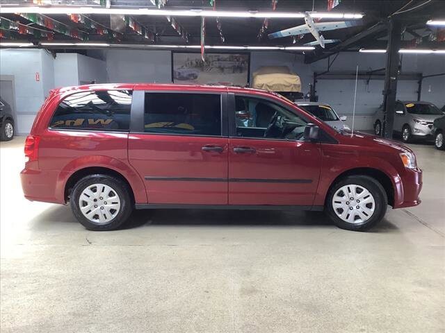 2016 Dodge Grand Caravan in Chicago, IL 60659 - 2332873 6