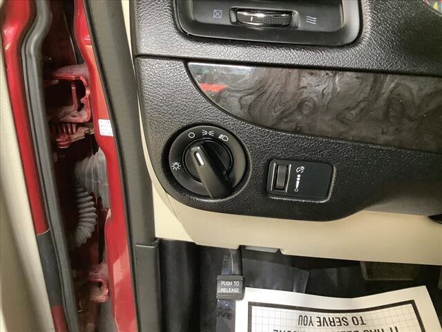 2016 Dodge Grand Caravan in Chicago, IL 60659 - 2332873 11