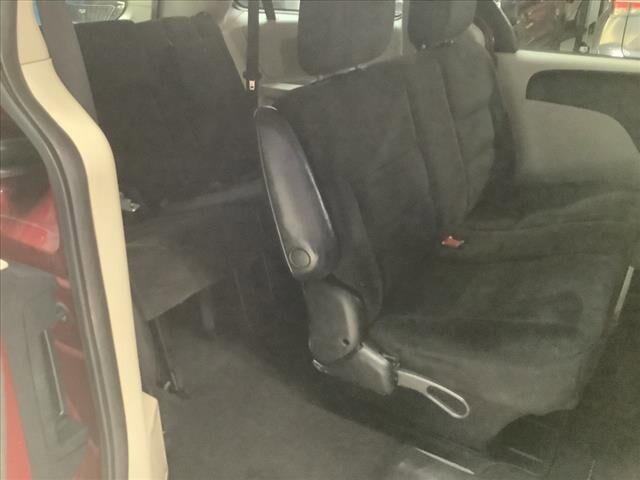 2016 Dodge Grand Caravan in Chicago, IL 60659 - 2332873 18