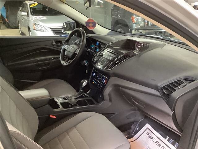 2017 Ford Escape in Chicago, IL 60659 - 2332897 22