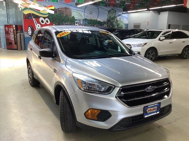 2017 Ford Escape in Chicago, IL 60659 - 2332897 7