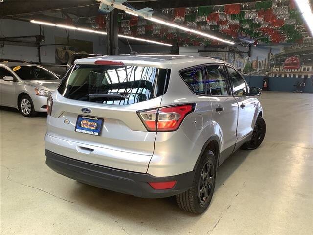 2017 Ford Escape in Chicago, IL 60659 - 2332897 5
