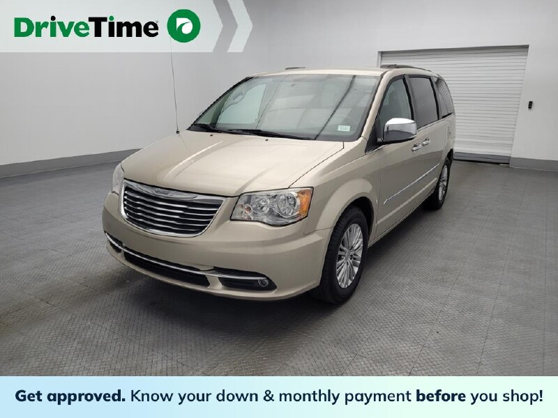 2015 Chrysler Town & Country in Gainesville, FL 32609 - 2333794