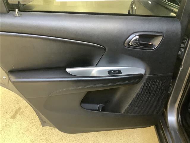 2013 Dodge Journey in Chicago, IL 60659 - 2333994 16