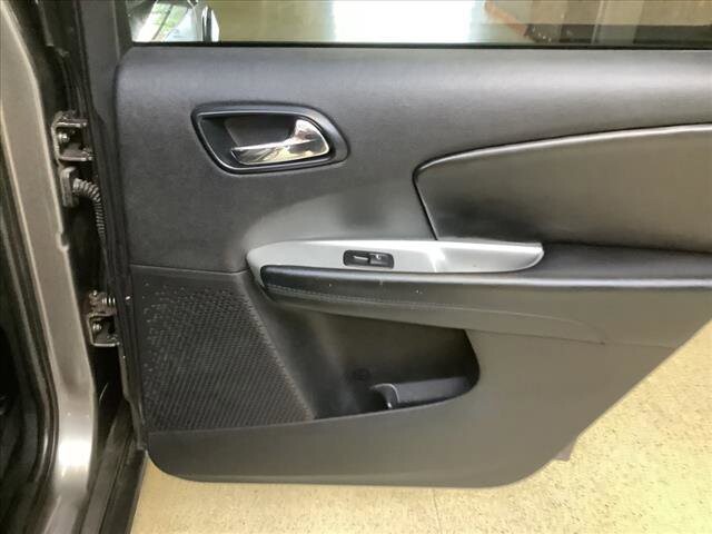 2013 Dodge Journey in Chicago, IL 60659 - 2333994 19