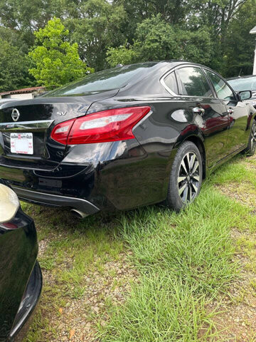 2018 Nissan Altima in Commerce, GA 30529 - 2334043 4