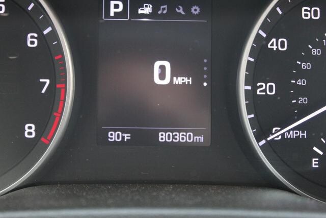 2017 Hyundai Elantra in Decatur, GA 30032 - 2334078 62