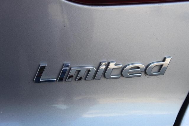 2017 Hyundai Elantra in Decatur, GA 30032 - 2334078 83