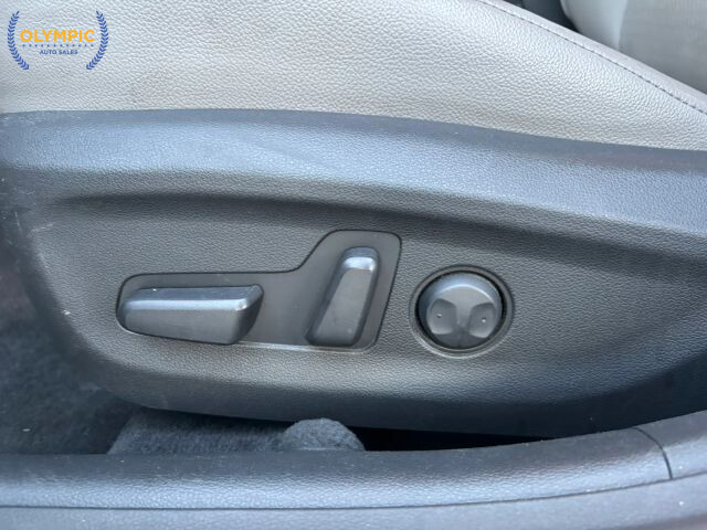 2017 Hyundai Elantra in Decatur, GA 30032 - 2334078 32