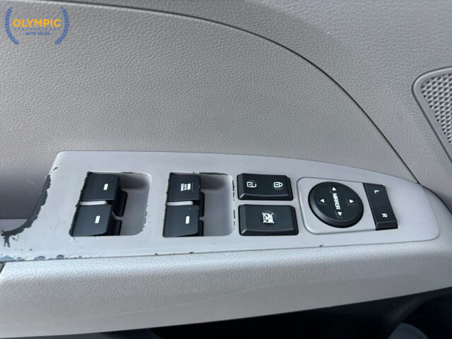 2017 Hyundai Elantra in Decatur, GA 30032 - 2334078 31