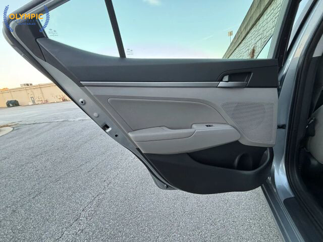 2017 Hyundai Elantra in Decatur, GA 30032 - 2334078 41