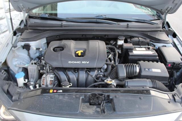 2017 Hyundai Elantra in Decatur, GA 30032 - 2334078 82