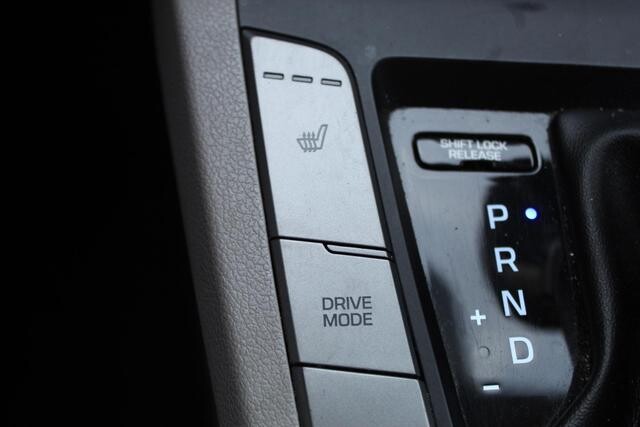 2017 Hyundai Elantra in Decatur, GA 30032 - 2334078 69