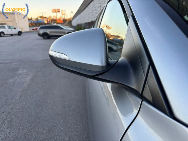 2017 Hyundai Elantra in Decatur, GA 30032 - 2334078 14