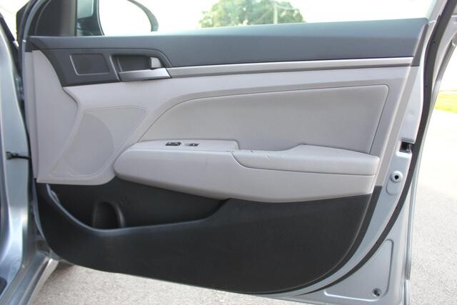 2017 Hyundai Elantra in Decatur, GA 30032 - 2334078 78