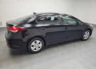 2017 Kia Forte in Indianapolis, IN 46222 - 2334366 10