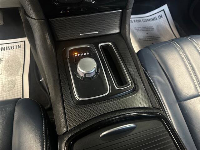 2015 Chrysler 300 in Chicago, IL 60659 - 2334669 16