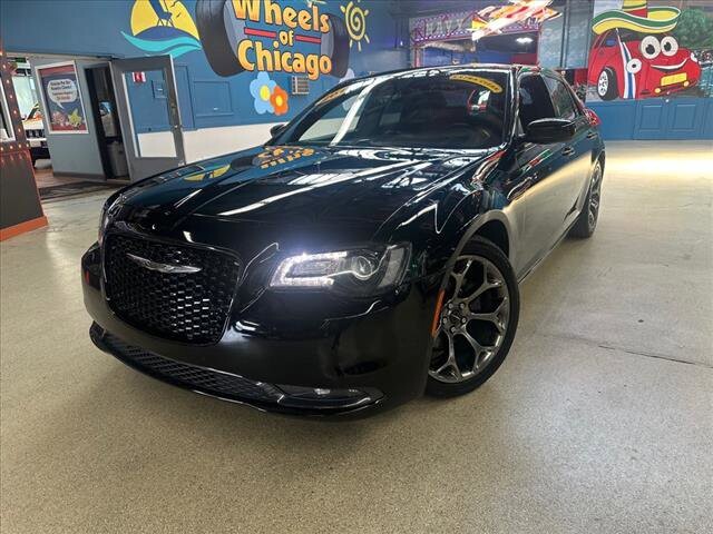 2015 Chrysler 300 in Chicago, IL 60659 - 2334669