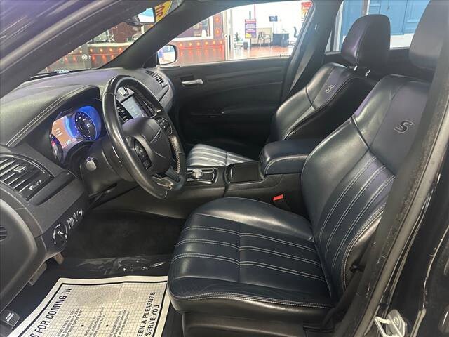 2015 Chrysler 300 in Chicago, IL 60659 - 2334669 10