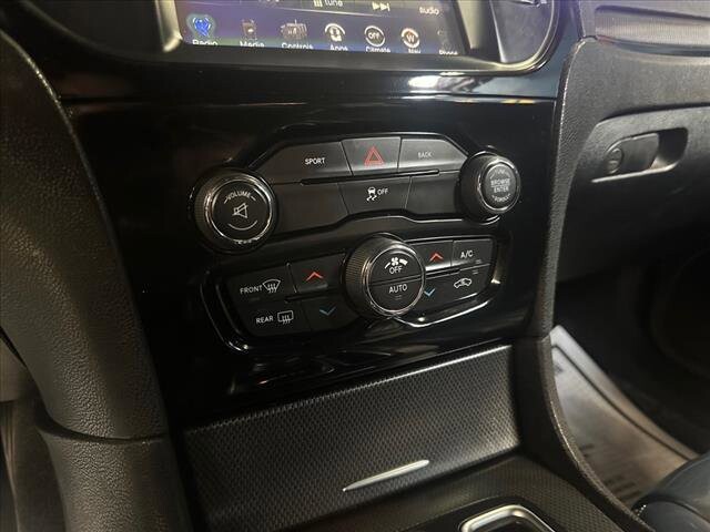 2015 Chrysler 300 in Chicago, IL 60659 - 2334669 18