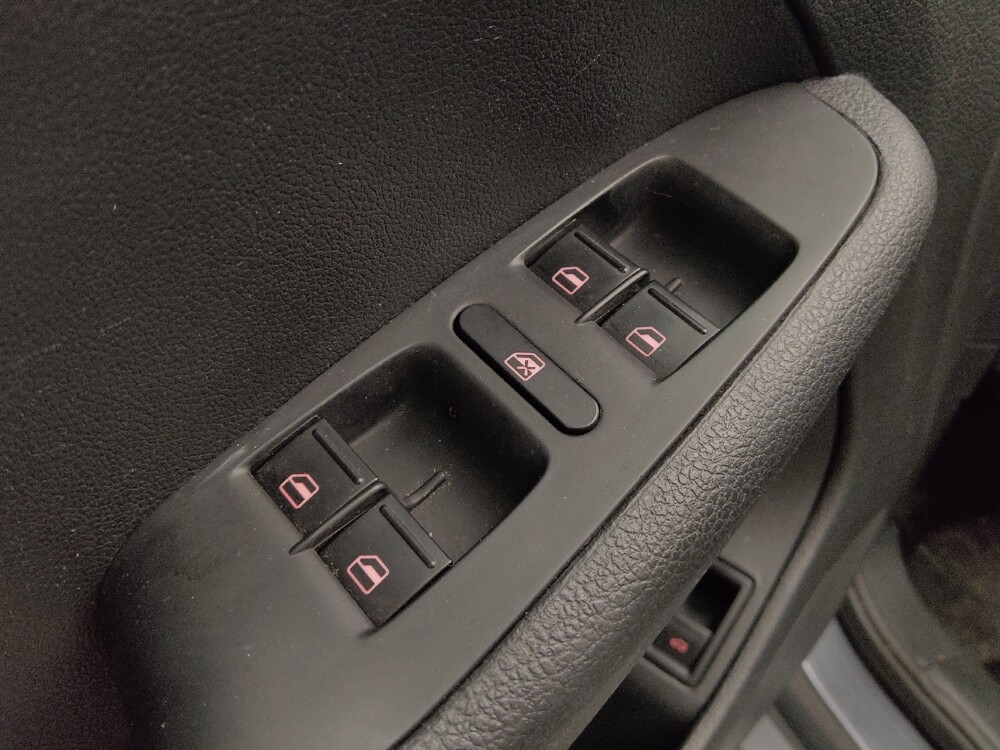 2018 Volkswagen Jetta in Lakewood, CO 80215 - 2335207 27