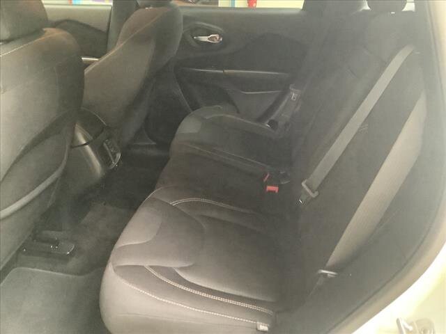 2016 Jeep Cherokee in Chicago, IL 60659 - 2335214 17