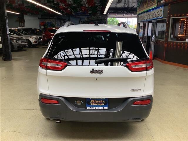 2016 Jeep Cherokee in Chicago, IL 60659 - 2335214 4