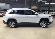 2016 Jeep Cherokee in Chicago, IL 60659 - 2335214 6