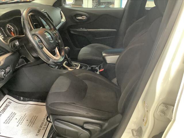 2016 Jeep Cherokee in Chicago, IL 60659 - 2335214 10