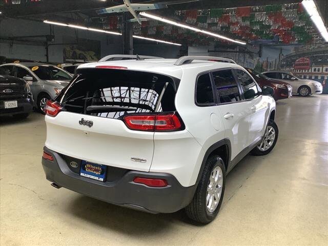 2016 Jeep Cherokee in Chicago, IL 60659 - 2335214 5